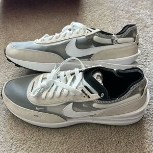 Nike Waffle One Shoes Size 10.5